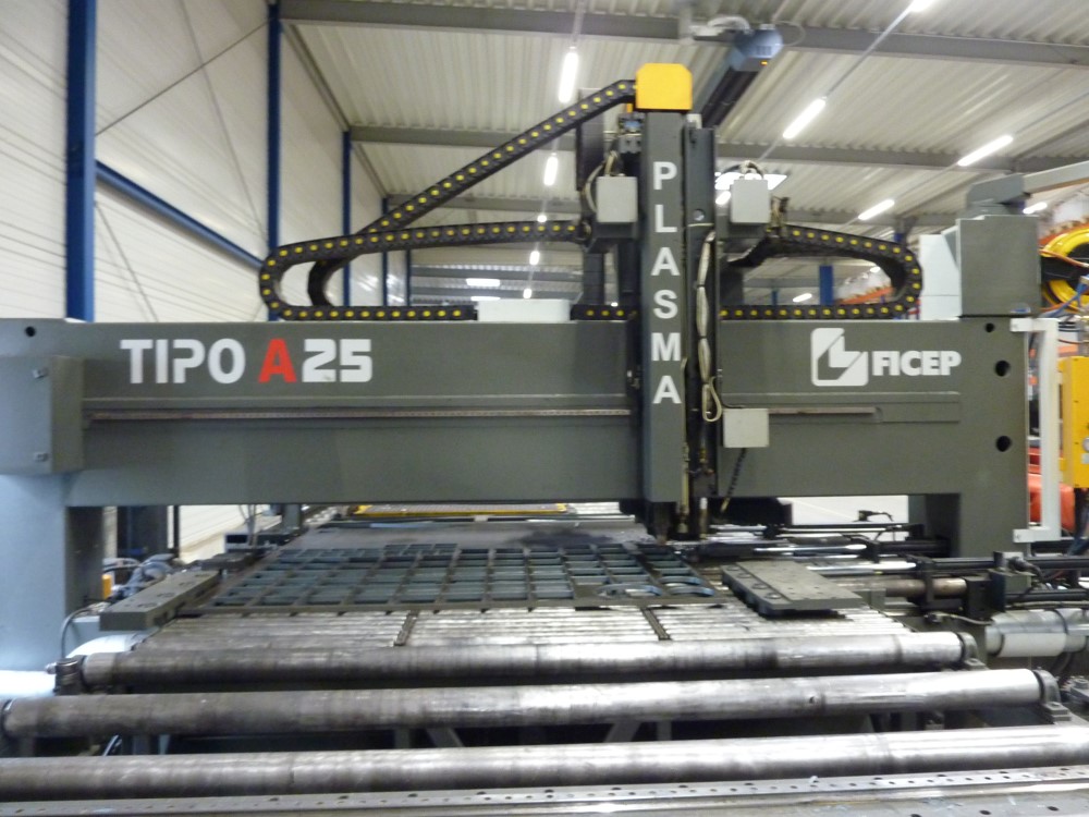 CNC Brenn- und Bohranlage Ficep Tipo A25